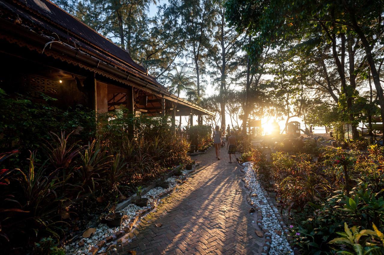 Bamboo Bungalows Koh Phayam Dış mekan fotoğraf